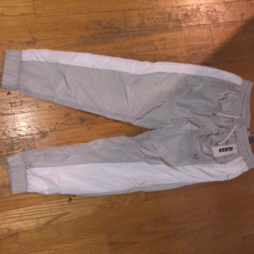 Brand new Guess casual pants